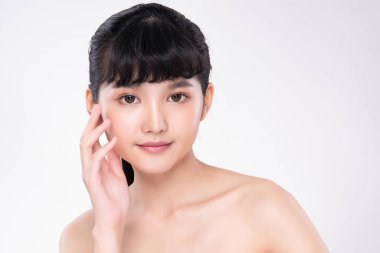 Temiz ciltli güzel Asyalı bir kadın.,