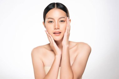 Temiz ciltli güzel Asyalı bir kadın.,