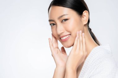 Temiz ciltli güzel Asyalı bir kadın.,