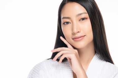 Temiz ciltli güzel Asyalı bir kadın.,