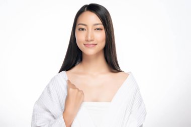 Temiz ciltli güzel Asyalı bir kadın.,