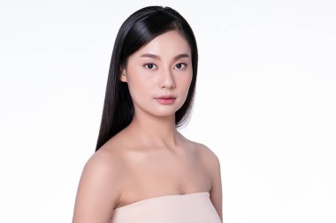 Temiz ciltli güzel Asyalı bir kadın.,