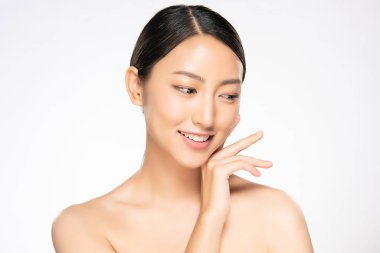 Temiz ciltli güzel Asyalı bir kadın.,