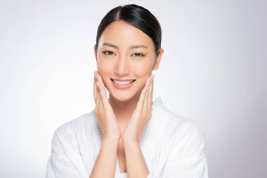 Temiz ciltli güzel Asyalı bir kadın.,