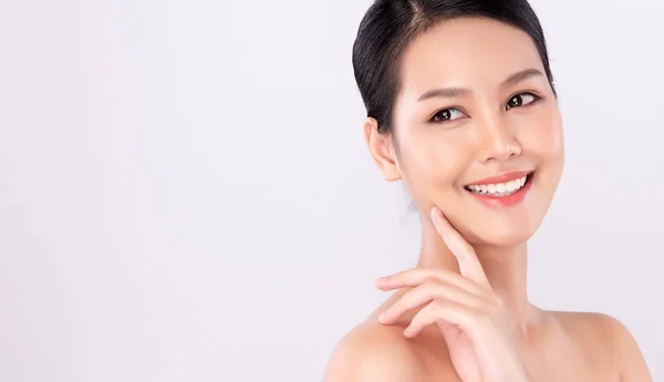 Beautiful Young Asian Woman Touching Her Clean Face Fresh Healthy — Stock Photo, Image