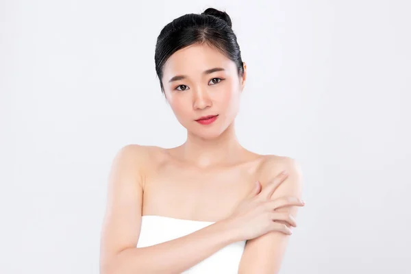 Belle Jeune Femme Asiatique Touchant Son Corps Avec Une Peau — Photo