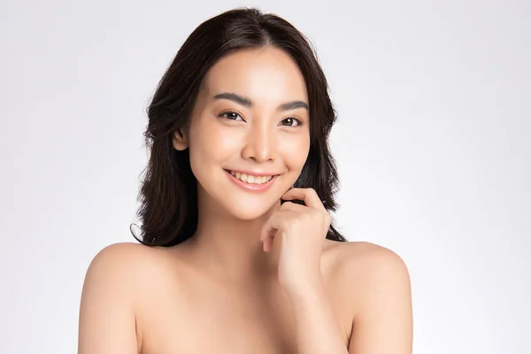 Gros Plan Beauté Visage Femme Asiatique Souriante Touchant Portrait Peau — Photo