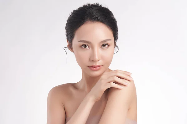Bela Jovem Asiático Mulher Com Limpo Fresco Pele Rosto Cuidado — Fotografia de Stock