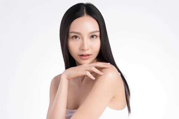 Beautiful Young Asian Woman Clean Fresh Skin White Background Face — Stock Photo, Image