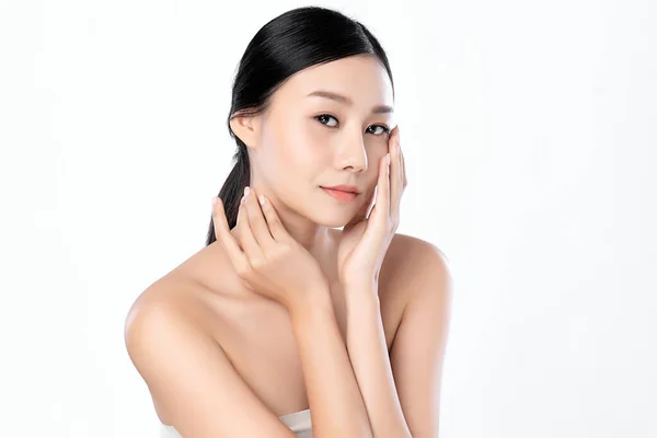 Beautiful Young Asian Woman Clean Fresh Skin White Background Face — 스톡 사진