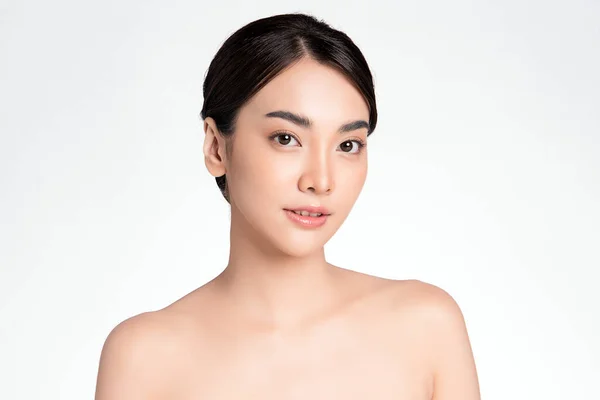 Beautiful Young Asian Woman Clean Fresh Skin White Background Face — Stock Photo, Image