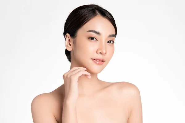 Beautiful Young Asian Woman Clean Fresh Skin White Background Face — Stock Photo, Image