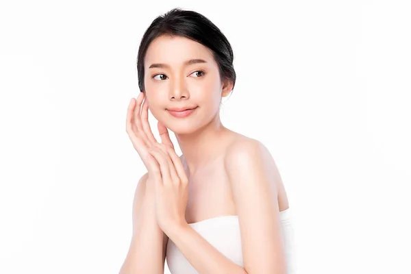Mooie Jonge Aziatische Vrouw Met Schone Verse Huid Witte Achtergrond — Stockfoto