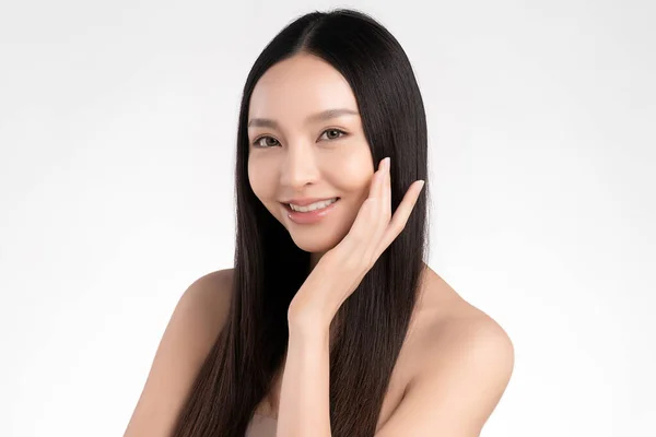 Beautiful Young Asian Woman Clean Fresh Skin White Background Face — Stock Photo, Image