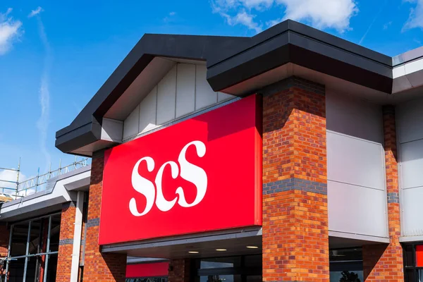 Cannock, Staffordshire, İngiltere 9 Eylül 2025 SCS ön tabelaları, İngiltere 'de bir ev eşyaları perakendecisi.