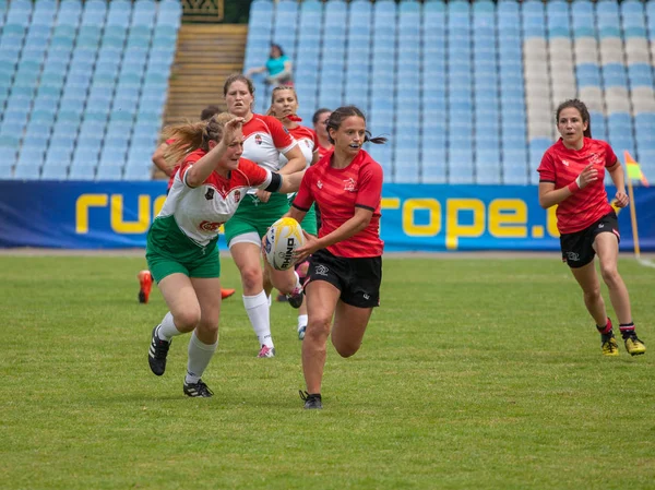 Dnipro 乌克兰 2018年6月23日 橄榄球欧洲妇女七个冠军2018 匈牙利和奥地利队 — 图库照片