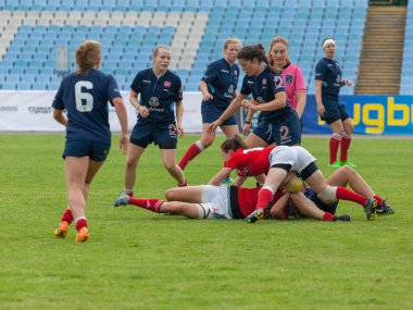 Dnipro, Ukrayna - 23 Haziran 2018: Rugby Europe kadınlar yedili Kupası 2018. Çek Cumhuriyeti ve Norveç takımları
