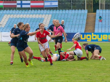 Dnipro, Ukrayna - 23 Haziran 2018: Rugby Europe kadınlar yedili Kupası 2018. Çek Cumhuriyeti ve Norveç takımları