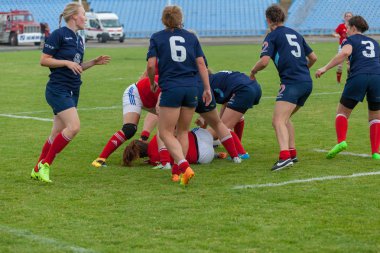 Dnipro, Ukrayna - 23 Haziran 2018: Rugby Europe kadınlar yedili Kupası 2018. Çek Cumhuriyeti ve Norveç takımları