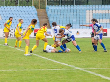 Dnipro, Ukrayna - 23 Haziran 2018: Rugby Europe kadınlar yedili Kupası 2018. Romanya ve İsrail takımları