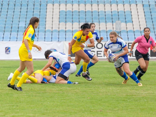 Dnipro, Ukrayna - 23 Haziran 2018: Rugby Europe kadınlar yedili Kupası 2018. Romanya ve İsrail takımları