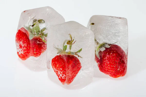 Ice Cubes Frozen Ripe Strawberry White Background Closeup Concept Freezing — Stock Photo, Image
