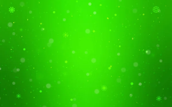 Светло Зеленая Векторная Планировка Яркими Снежинками Снег Размытом Абстрактном Фоне — стоковый вектор