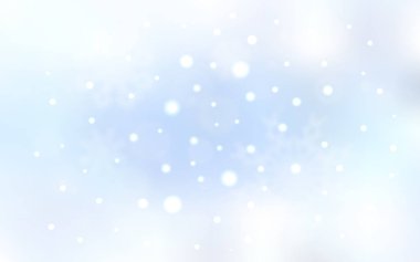 Güzel kar taneleriyle açık mavi vektör kaplaması. Bulanık arkaplanda kar ve eğim. Bu kalıp yeni yıl broşürleri için kullanılabilir.