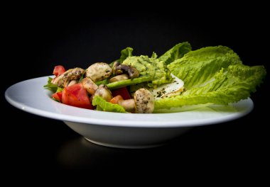 Guacamole ve taze peynir ile Meksika salatası