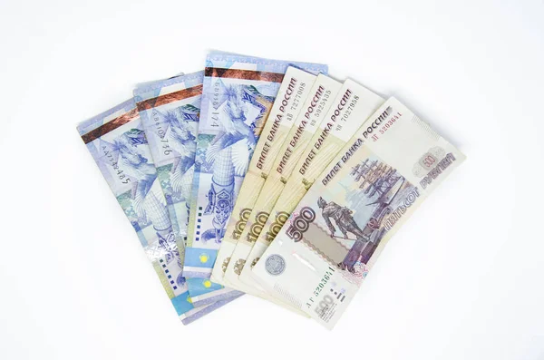 Vista Superior Billetes Rusos Kazakhatan Aislados Rublos Tenge Dispersión Rublos — Foto de Stock