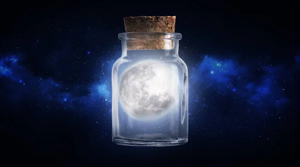 Boş kavanoz. Bankadaki ayın fotomanipülasyonu. Dolunay. Dolunay cam bir kavanozda