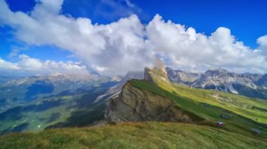 Timelapse video dikey dolomites dağlar manzara.