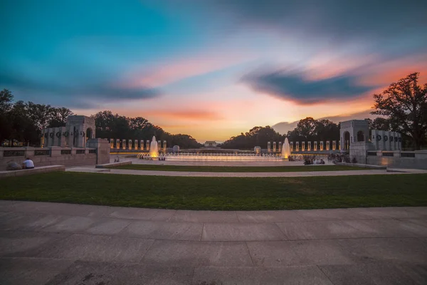 Landmark World War II Memorial fountains — Stock Photo, Image