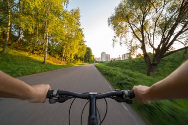 Bisikletçileri gözlerinden görüntülemek.
