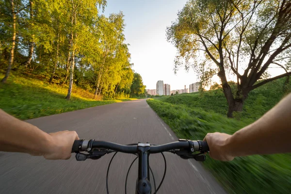 Bisikletçileri gözlerinden görüntülemek.