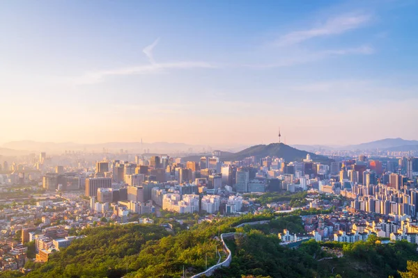 Nascer do sol de Seul City Skyline, Coréia do Sul — Fotografia de Stock