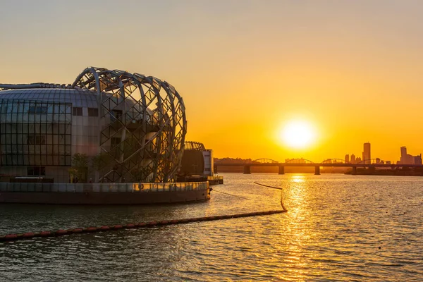 Solnedgång vid floden Han i Seoul City, Sydkorea. — Stockfoto