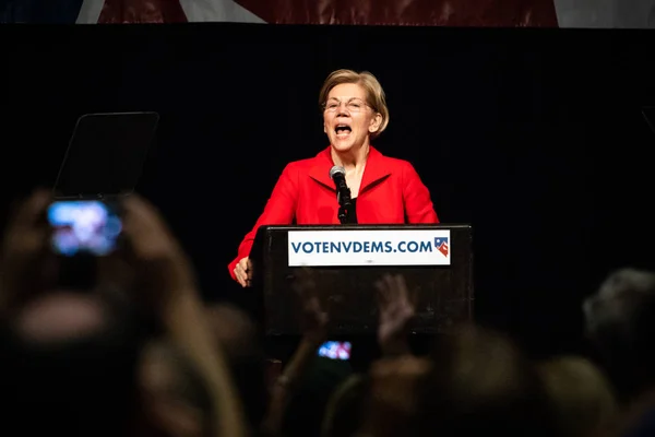 Reno Junio 2018 Grabación Multitudes Elizabeth Warren Gritando Convención Demócrata — Foto de Stock