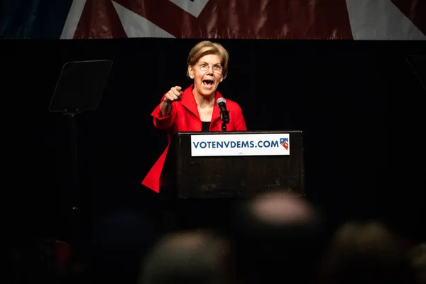 Reno Junio 2018 Elizabeth Warren Gritando Señalando Durante Convención Democrática — Foto de Stock