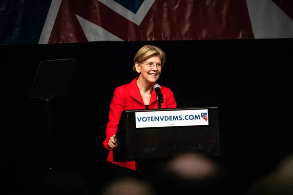 Reno Junio 2018 Elizabeth Warren Sonriendo Multitud Convención Demócrata Del — Foto de Stock