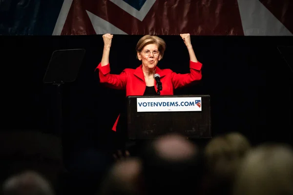 Reno Junio 2018 Elizabeth Warren Con Los Puños Apretados Convención — Foto de Stock