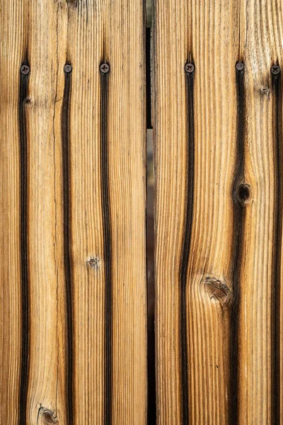Pionowe Bliska Wyblakły Drewna Tła Powierzchni Drewniane Tekstury Paznokci — Zdjęcie stockowe