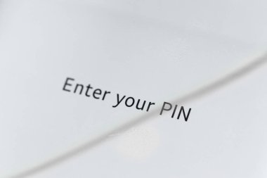 PIN mesajını bir akıllı telefon ekranında ENTER yakın çekim.