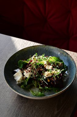 Geleneksel Çek dereotu çorbası Kulajda. Mantar, patates, haşlanmış yumurta ve taze dereottan yapılmış kremalı bir çorba..