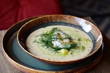 Sebzeli yeşil çorba.