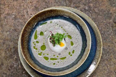 Kremalı ve sebzeli çorba.