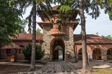 Sırp Ortodoks Manastırı Zica, Kraljevo giriş kapısı