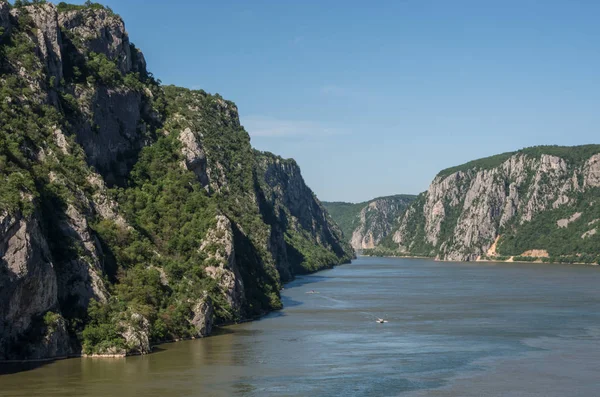 Dunaj Hranice Mezi Rumunskem Srbskem Krajina Dunaji Gorges Nejužší Části — Stock fotografie