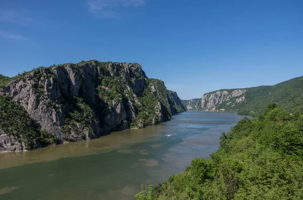 Dunaj Hranice Mezi Rumunskem Srbskem Krajina Dunaji Gorges Nejužší Části — Stock fotografie