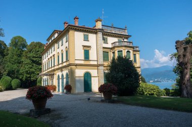 Stresa, İtalya - 9 Eylül 2018: View Villa Pallavicino, Stresa, İtalya için Lake Maggiore üzerinde Antik residence